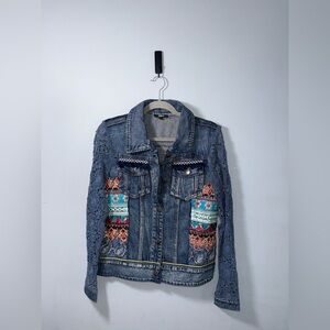 Tesoro Moda Embroidered Floral lace sleeve Denim Jacket — Size 6 — EUC